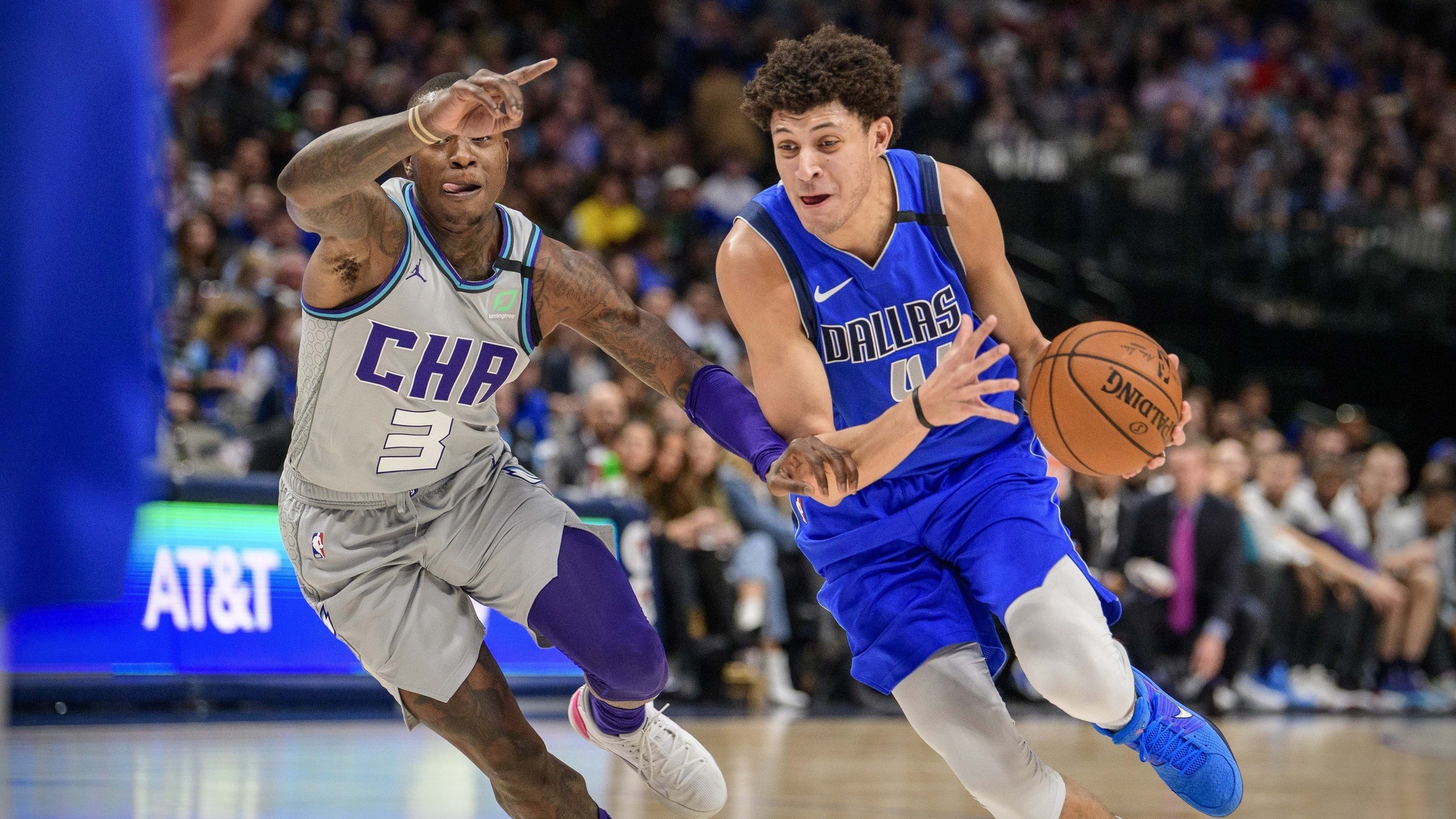 包含又见绝平！达拉斯独行侠与利物浦鏖战至终场，孙兴慜读秒救主的词条